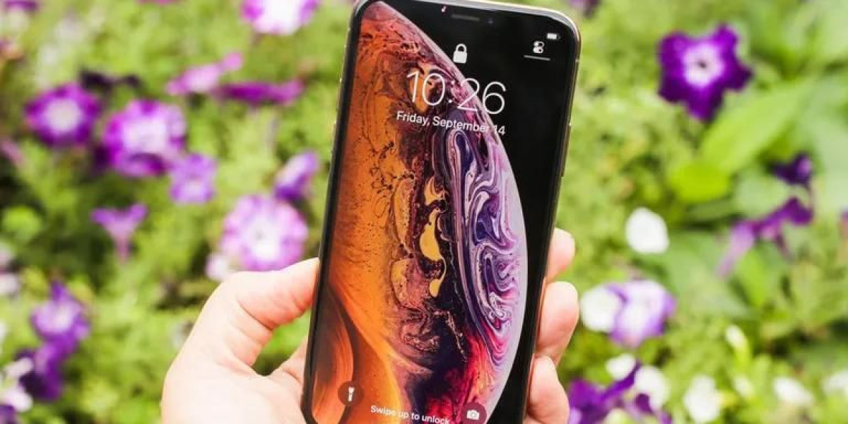Apple iPhone XS: Is it Worth Upgrading From an Older Model?