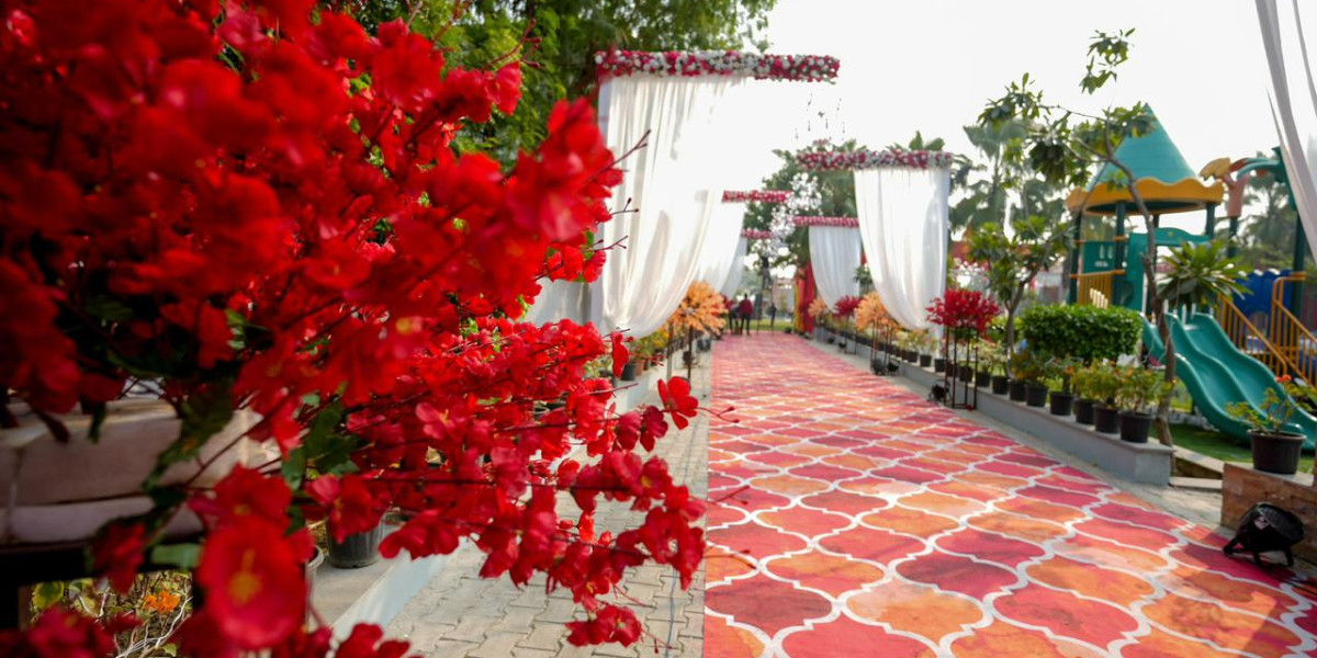 Perfect Engagement Lawn in Gurgaon at Anantara Farms