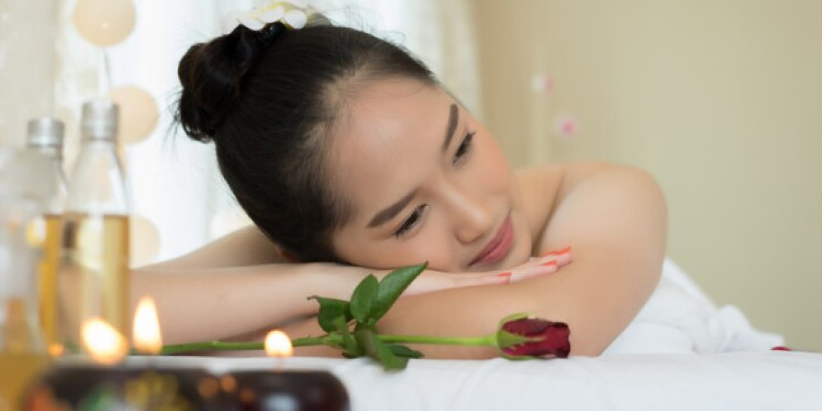 Discover the Best Massage Therapist in Houston, TX at Emassage