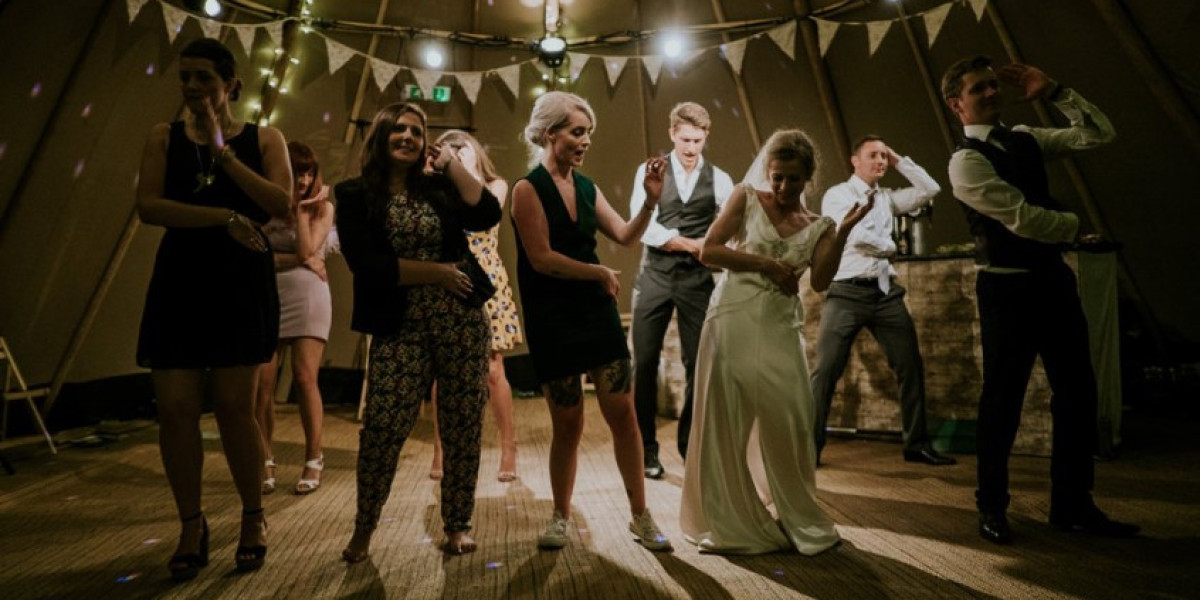 Wedding DJ Essex: How to Choose the Perfect DJ for Your Big Day